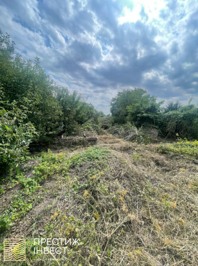 Без комісії. Продаж 8 соток земельної ділянки з світлом.