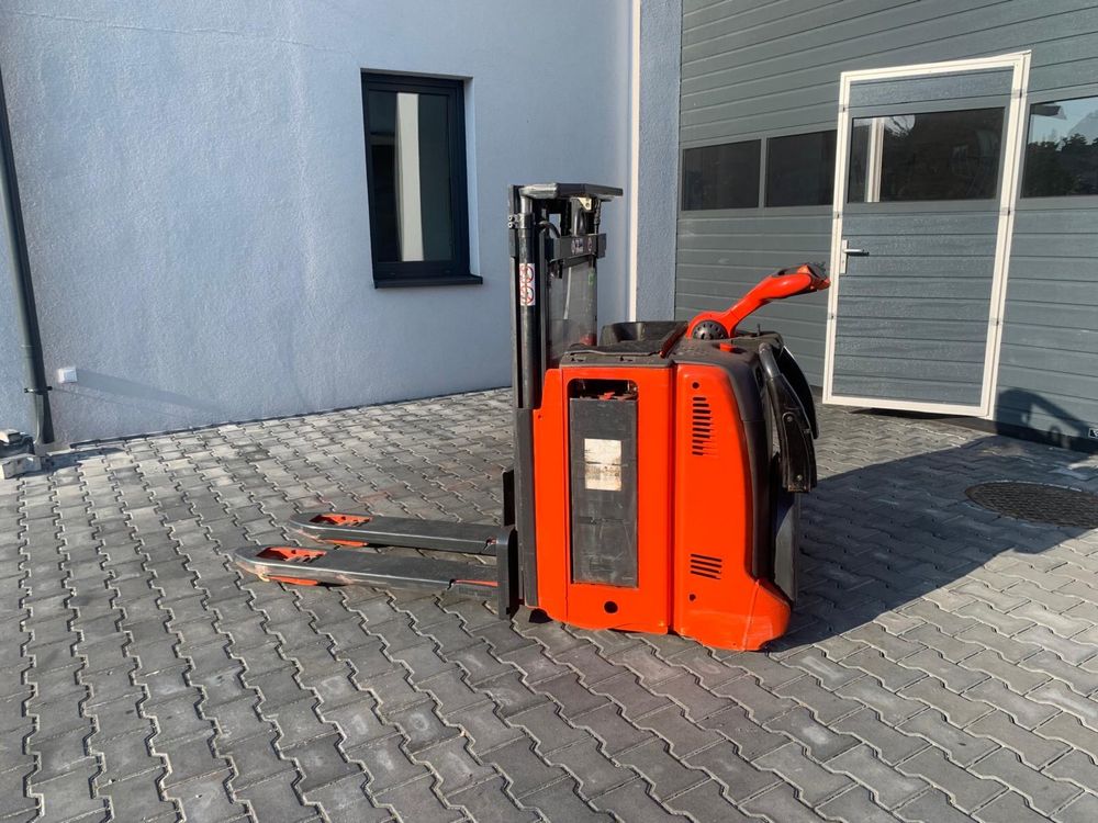 Wózek Linde D12AP-133 z podestem , podwójne podnoszenie, rok 2018