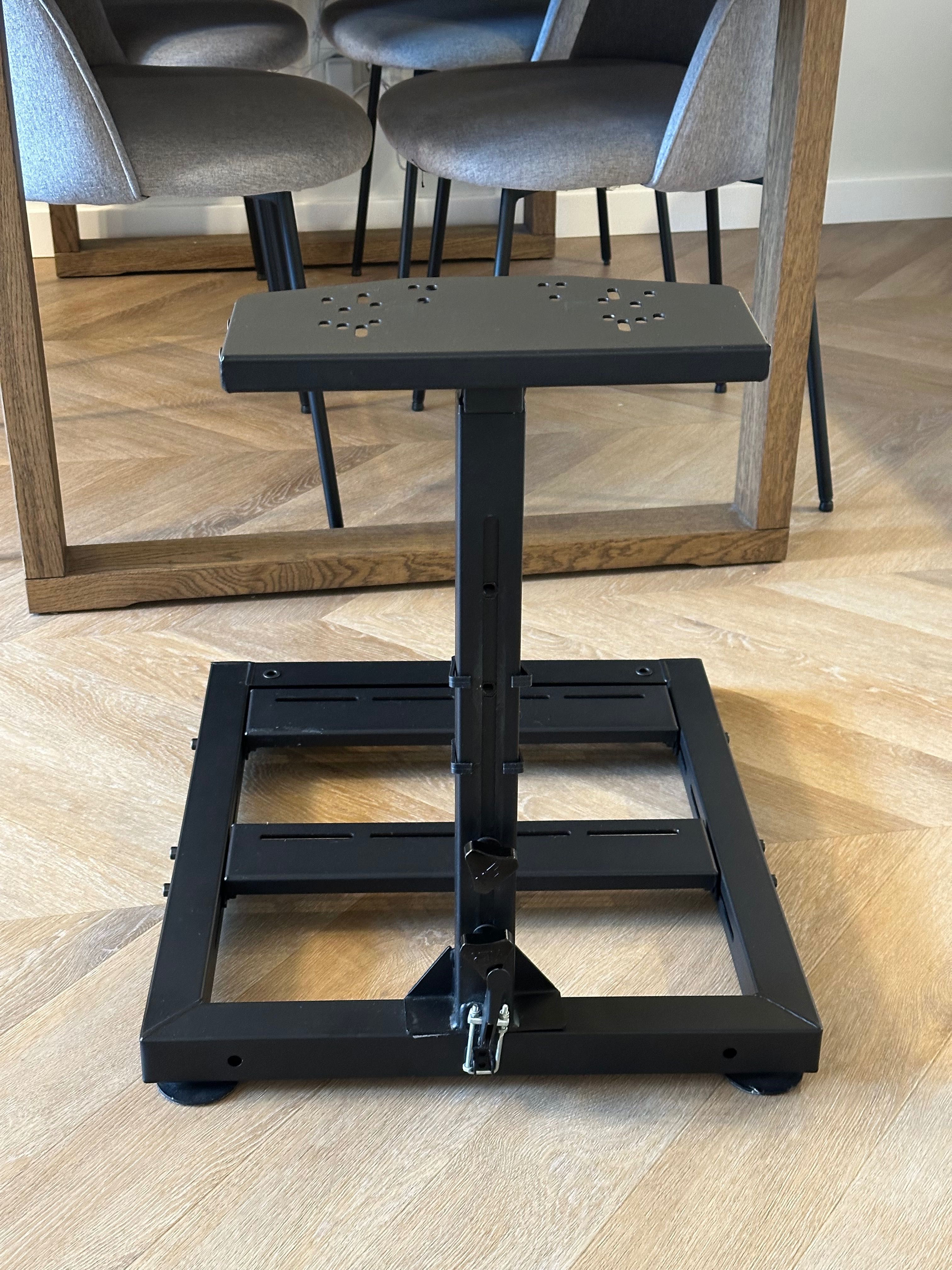 Stojak Next Level Racing Wheel Stand Racer – stan idealny