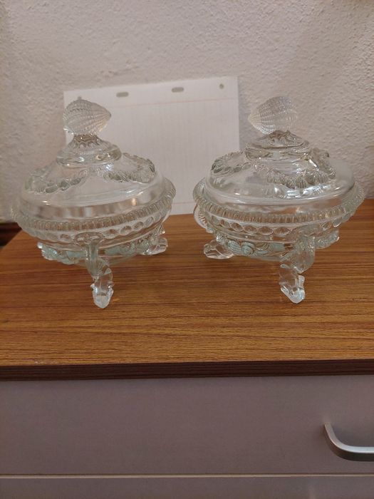 Duas Bonboneiras em vidro