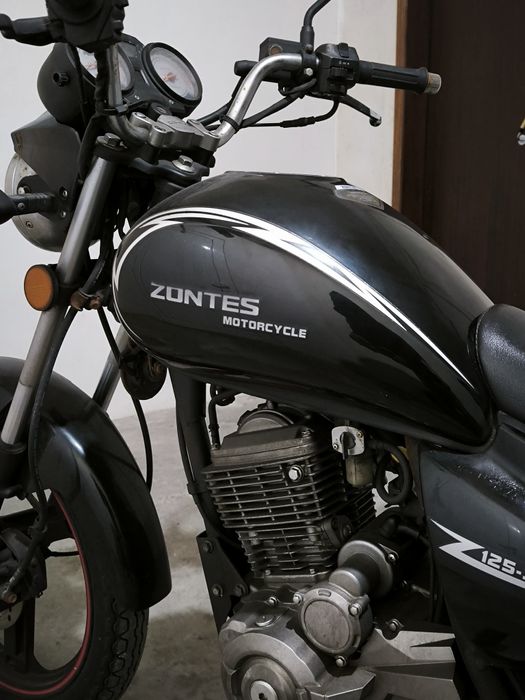 Vendo moto zontes 125