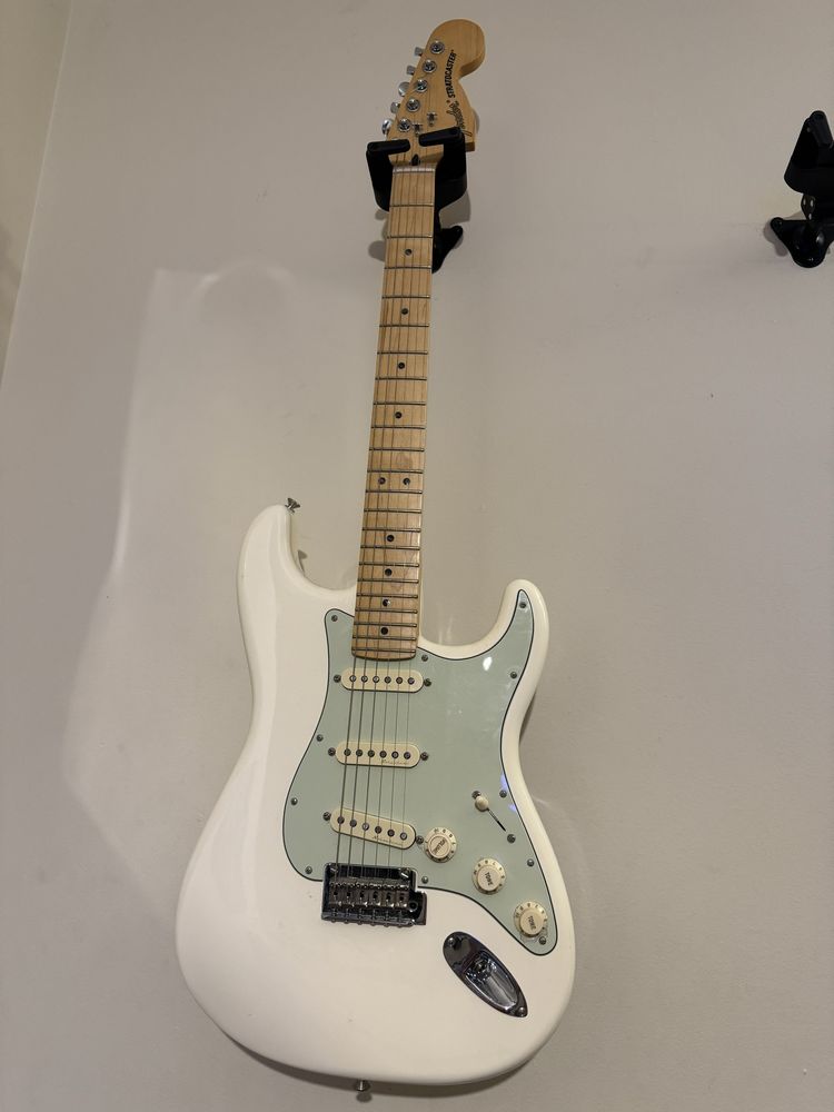 Fender Deluxe Roadhouse Stratocaster Noiseless 2016 z kolekcji Luxona