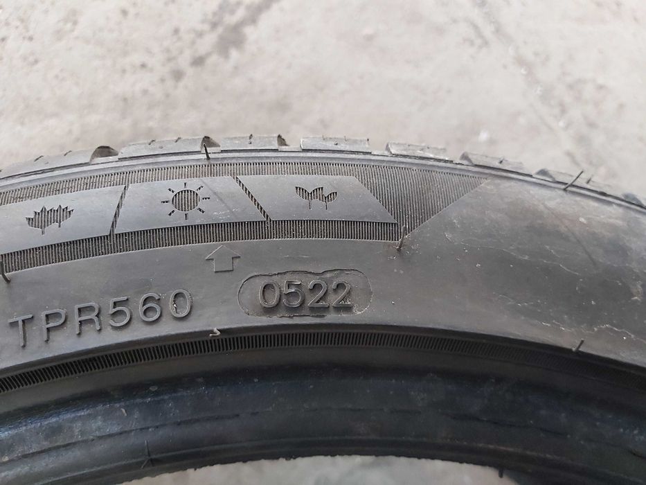215/45R18 Dwie używane opony całoroczne Imperial