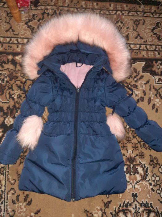 Зимове пальто для дівчинки