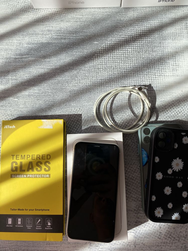 iphone 11 biały.
