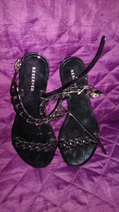 Nowe sandałki, Reserved, roz. 37