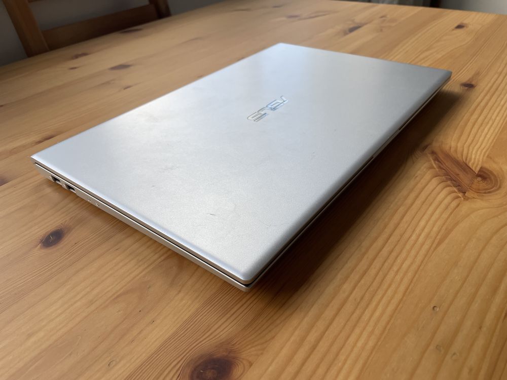 Asus vivobook f512D