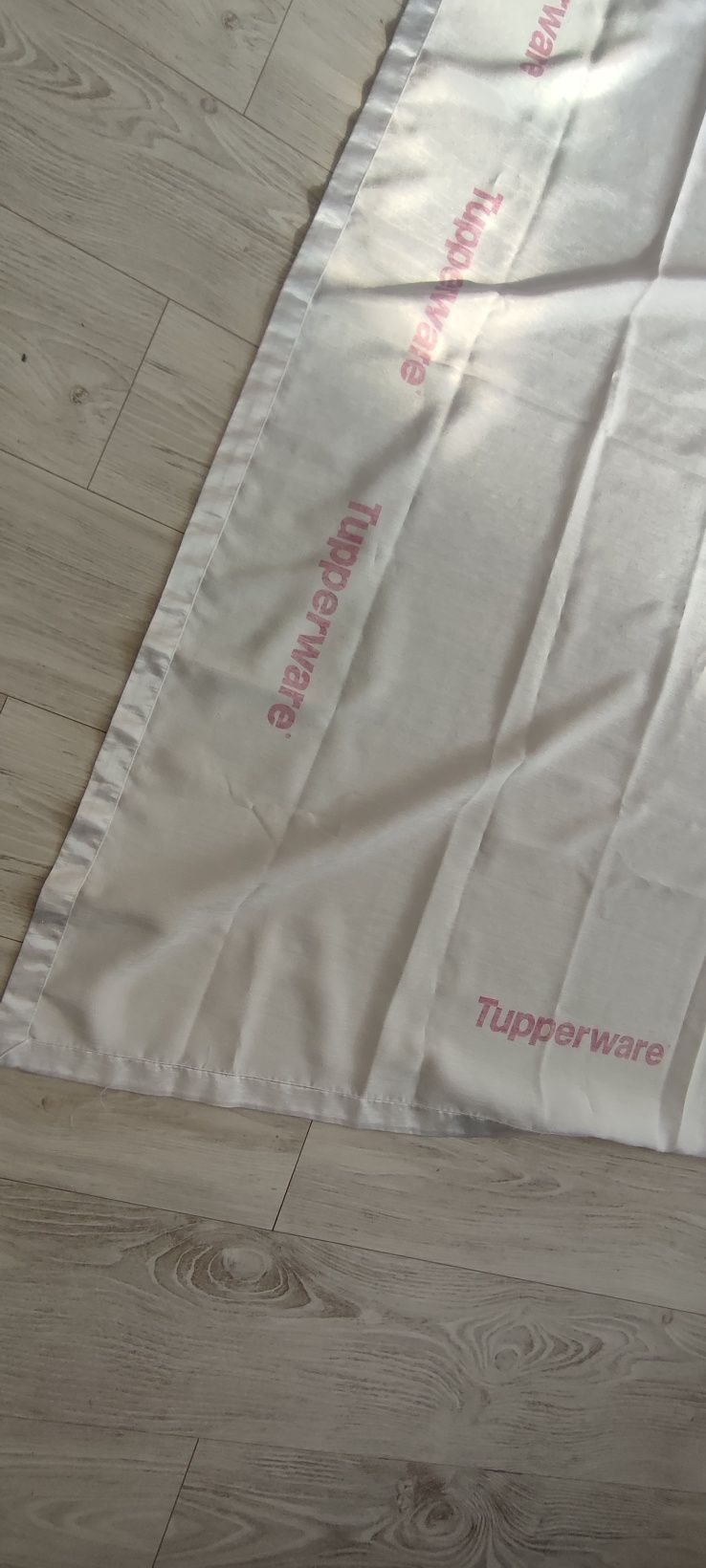 Obrus Tupperware ok. 140 x 180 cm biały