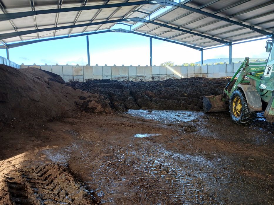 Estrume de vaca à tonelada