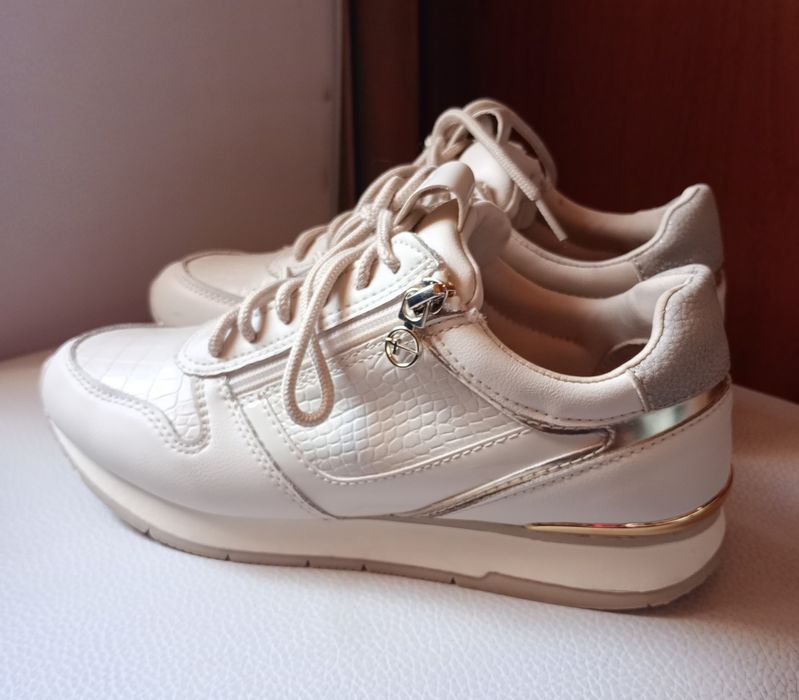 Tamaris buty sportowe nr 38