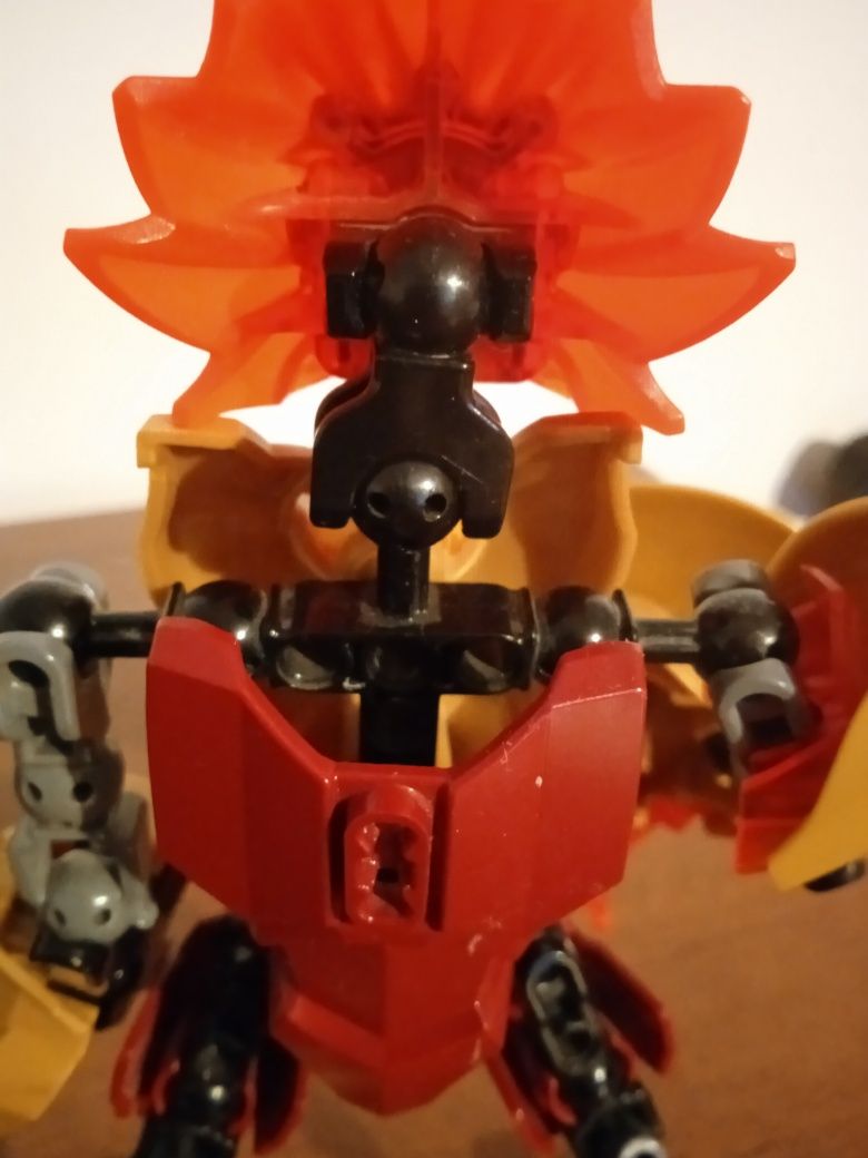 Bionicle lego robot