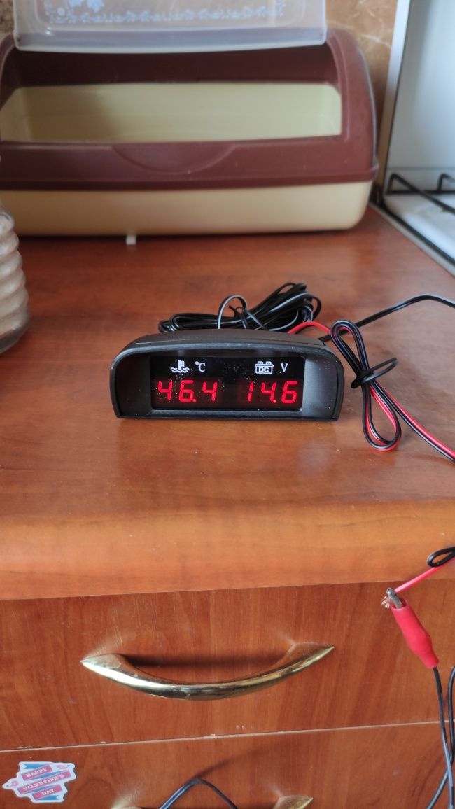 Дополнительный датчик температуры с вольтметром и згоном для датчика