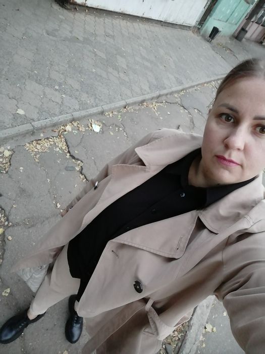 Продається плащ в гарному стані