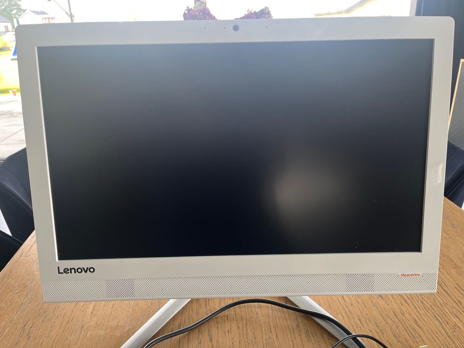 Komputer All in one Lenovo IdeaCentre AIO 300-22ISU