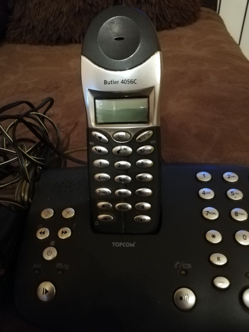 Telefon stacjonarny Topcom Butler 4056C z sekretarką.