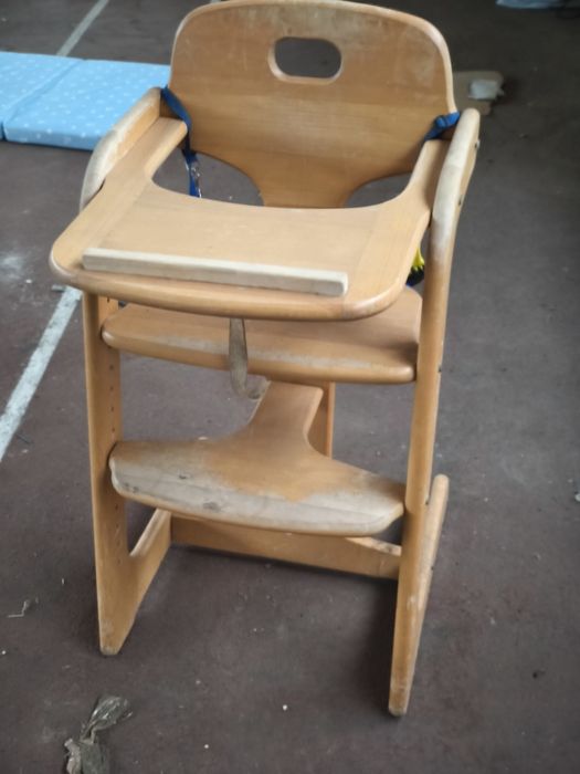 Стілець для годування дитячий