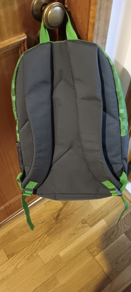 Mochila 44cm em estado novo