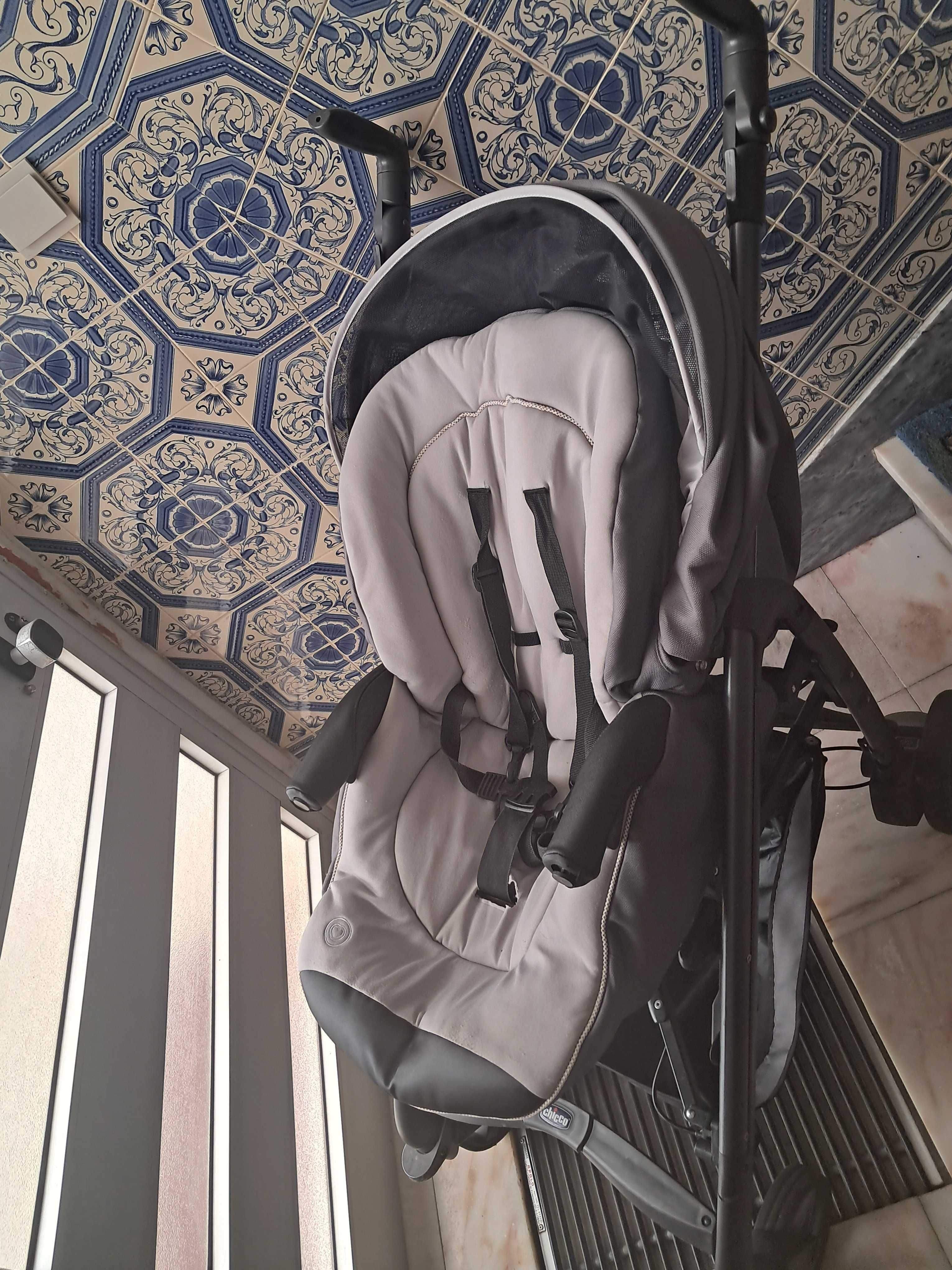 Carrinho marca chicco