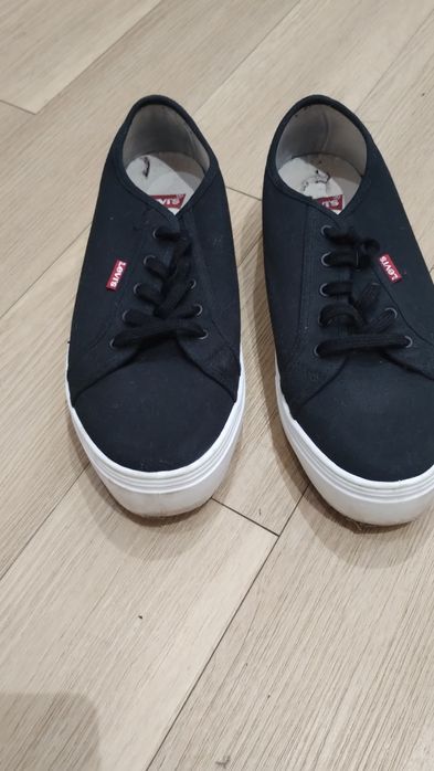 Buty LEVIS rozmiar 41