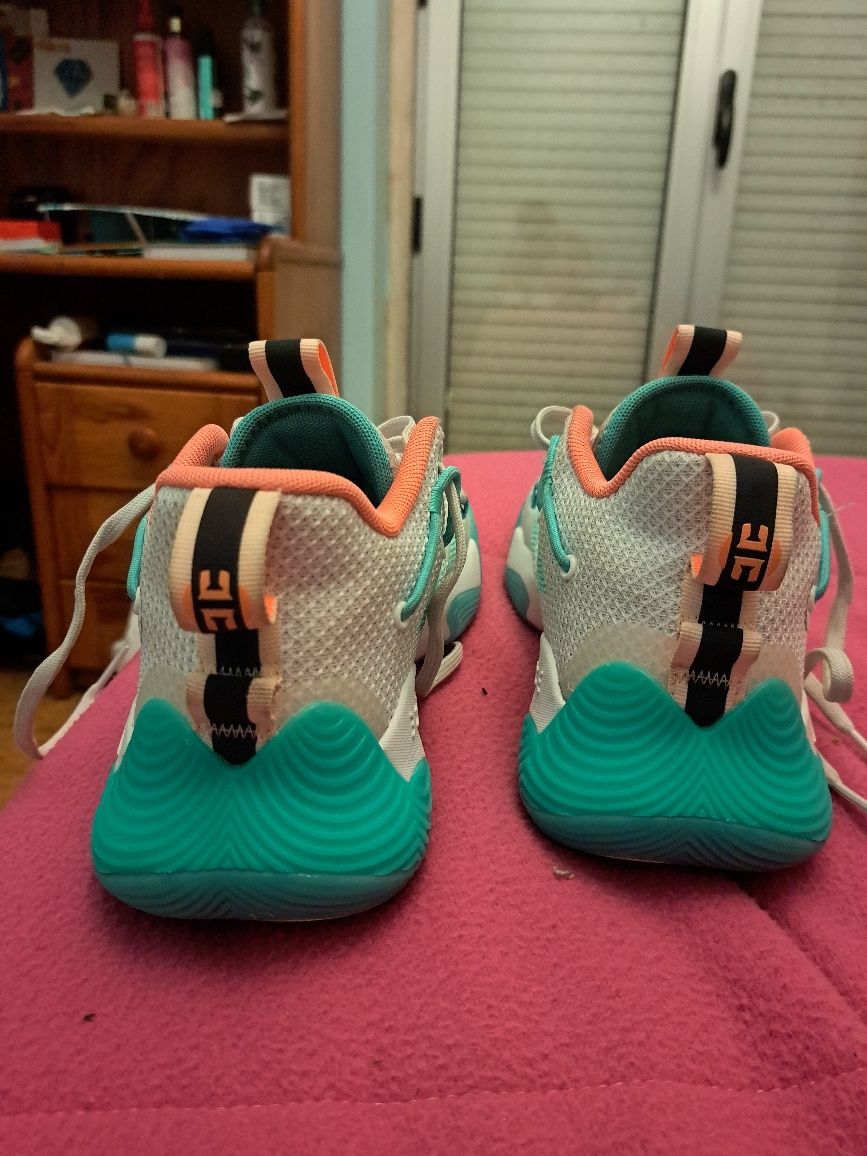 ténis adidas harden stepback