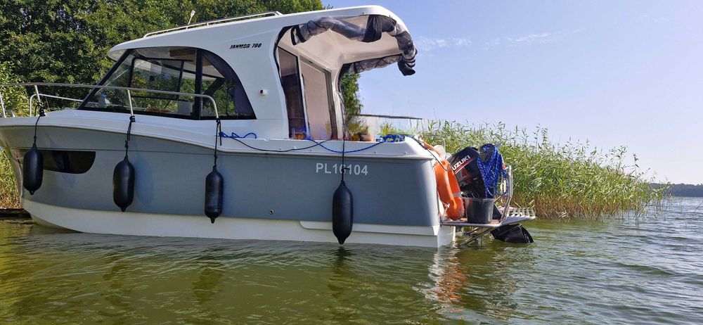 Jacht Janmor 700 + przyczepa DMC 2500KG