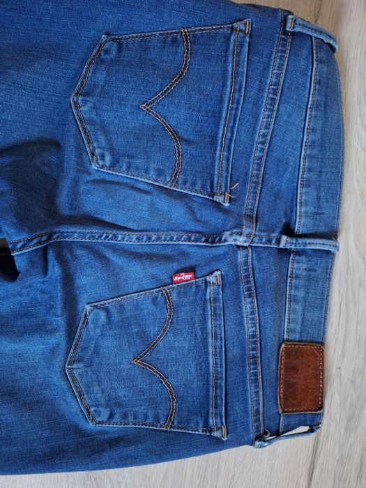 Jeansy Damskie LEVIS W27L30