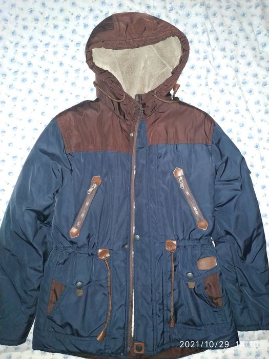 Куртка на мальчика подростка.