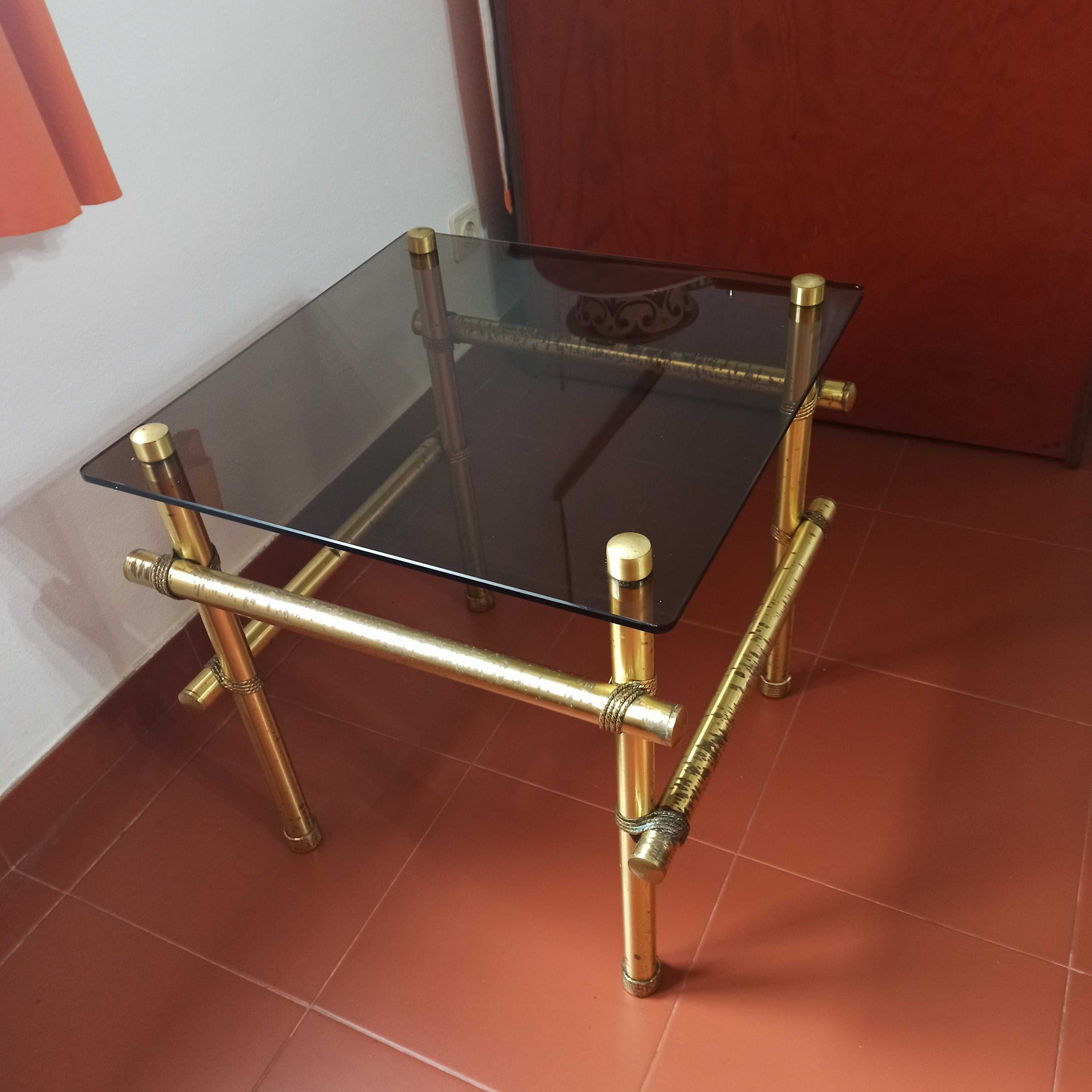 Mesa de apoio (latão e vidro)