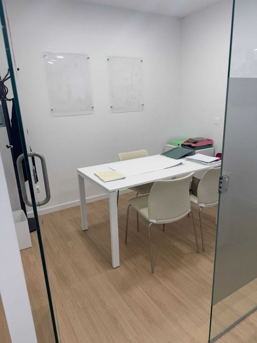 Trespasse Loja/Escritório em Linda-a-Velha (Oeiras)