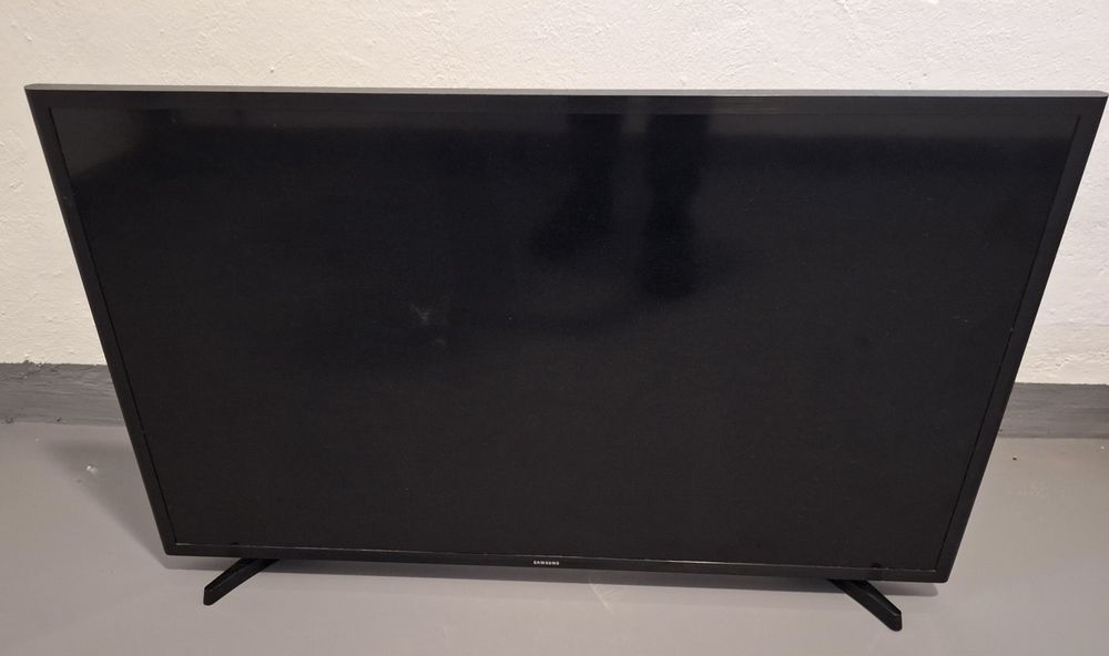 Telwizor Samsung UE40J5200AW