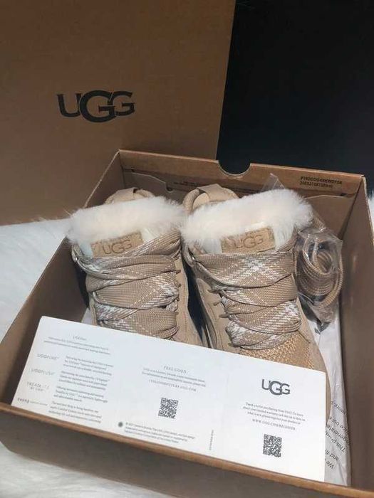 UGG Lowmel Sand R.40