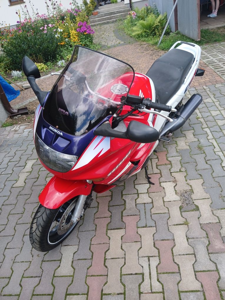Honda CBR 1000 F  2000r.
