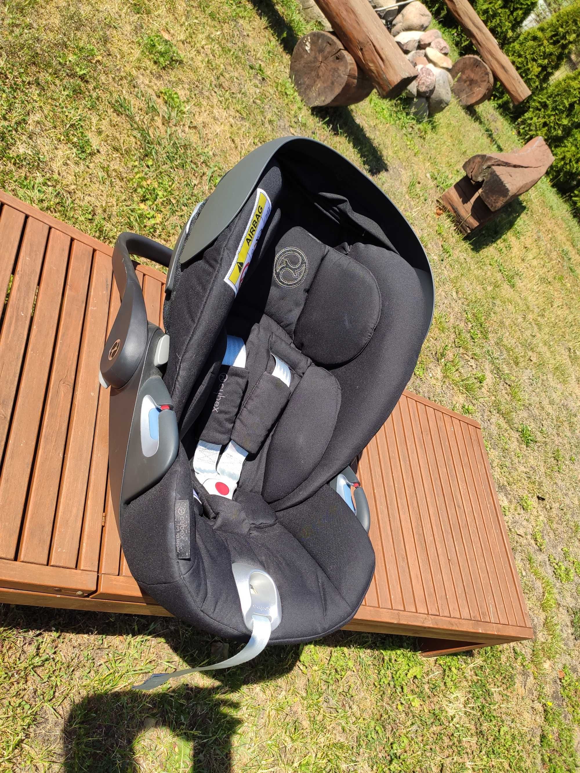 Fotelik Cybex Cloud Z i-Size Deep Black Nosidełko do bazy obrotowej