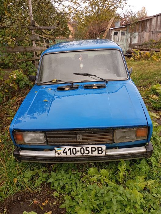 Продам машину 2105