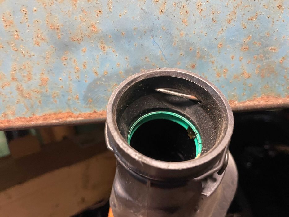 Rura wąż turbo intercoolera Vivaro Trafic II 2.0 dci