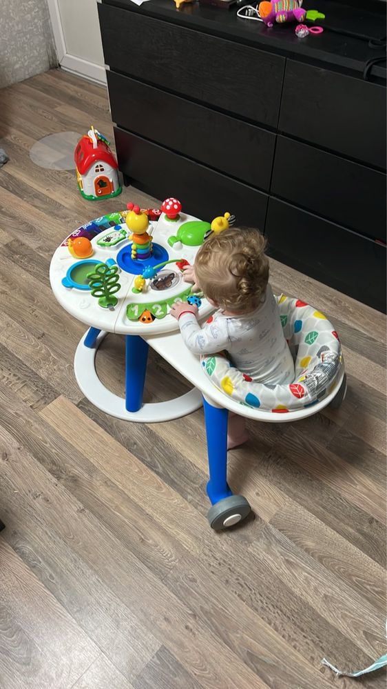 центр Baby Einstein Around We Grow 4 в 1