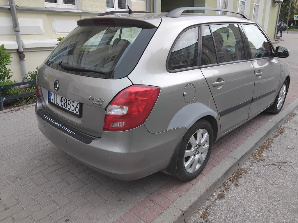 Skoda Fabia 2 Combi 1.4MPI LPG + opony zimowe