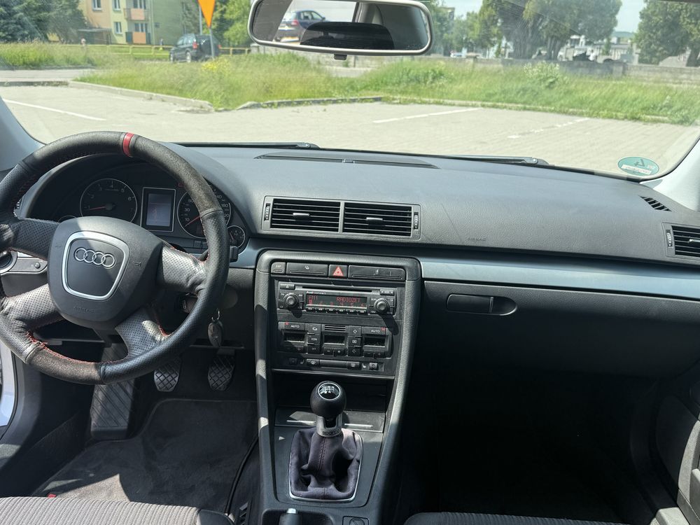 Audi A4 b7 1.8t sedan Xenon webasto PDC ()