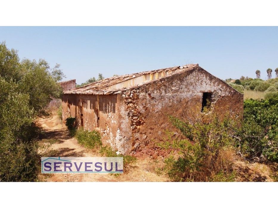 Propriedade próximo de Silves com duas casas em Pedra para reconstr...