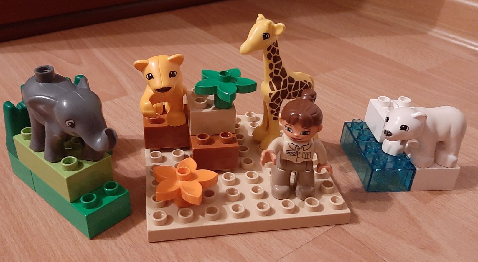 Klocki Lego Duplo Małe zoo 4962