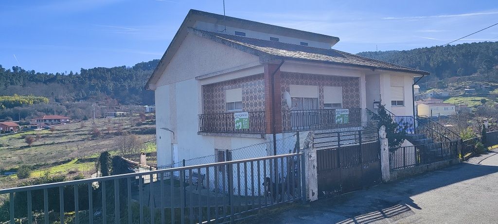 Venda de casa com terreno 1400m2