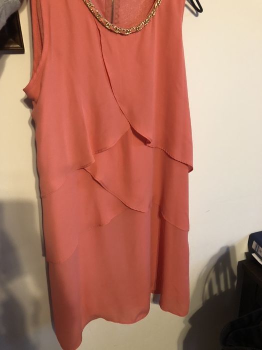 Sukienka z łańcuszkiem