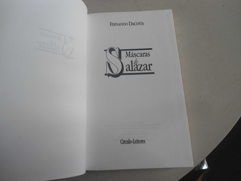 Máscaras de Salazar por Fernando Dacosta