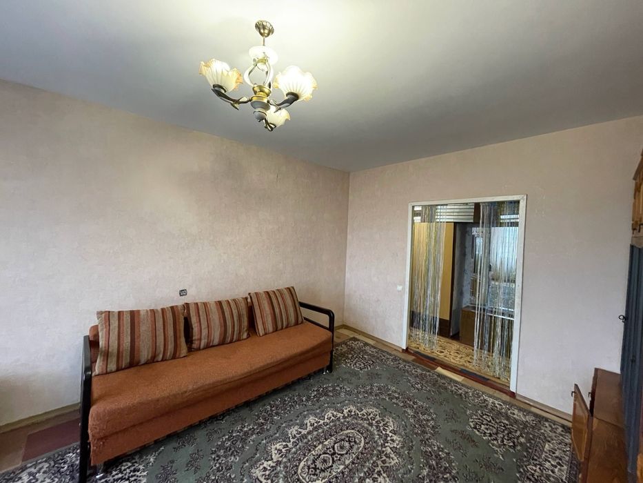 Продам ексклюзивну 3-кім. квартиру Кам’янське, лівий берег 2 мкр.