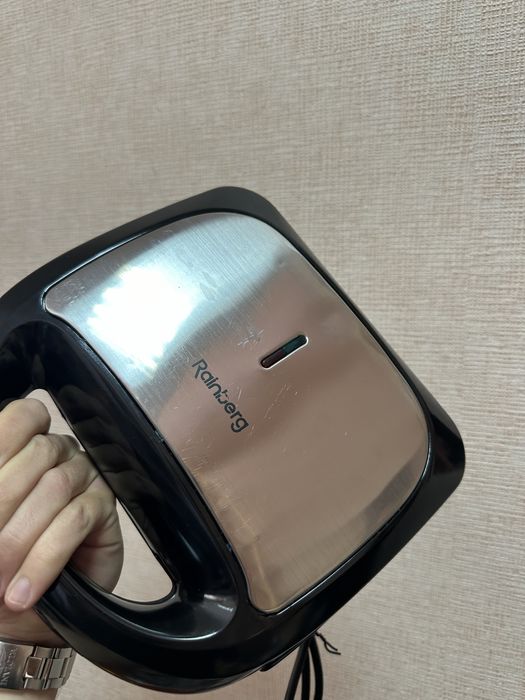 Гриль мультипекарь 4в1 1200W вафельница. УЦЕНКА!