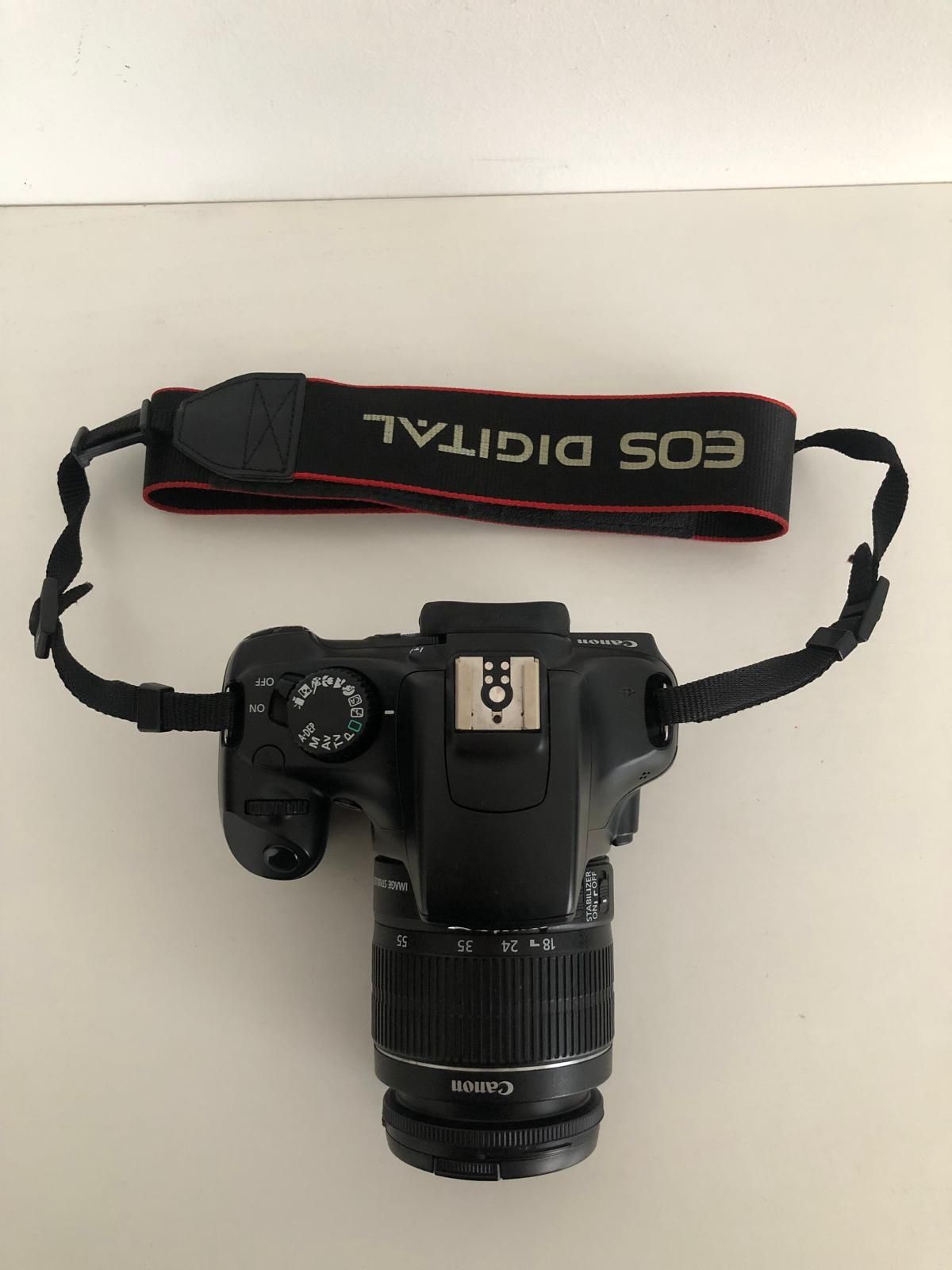 Canon eos 1100d.