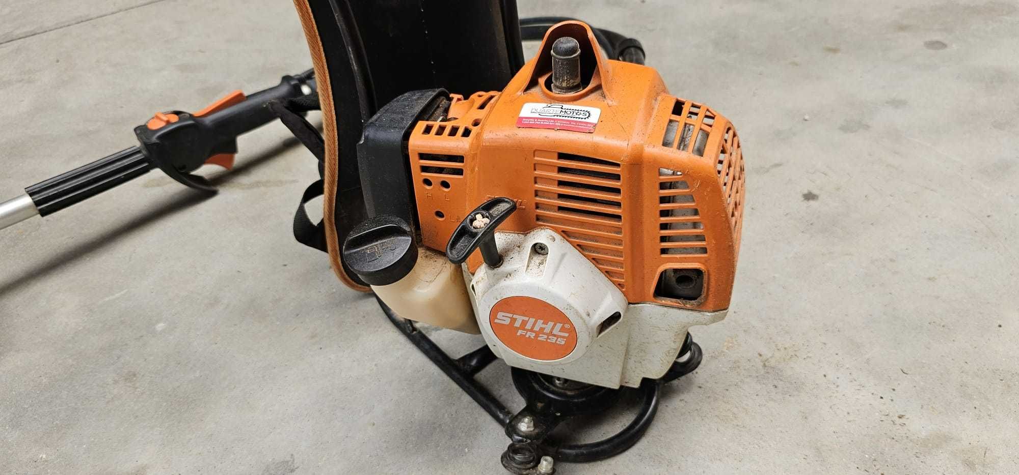 Roçadora STIHL FR 235 Como Nova