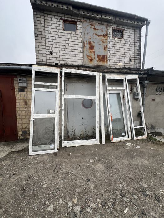 Балконий блок рама з дверима