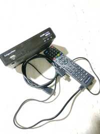 Tuner DVB-T2 z pilotem i kablem HDMI