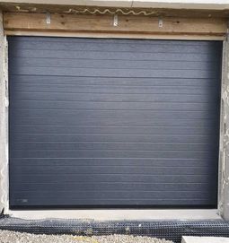 Brama garażowa segmentowa ocieplana Antracyt 3000x2250